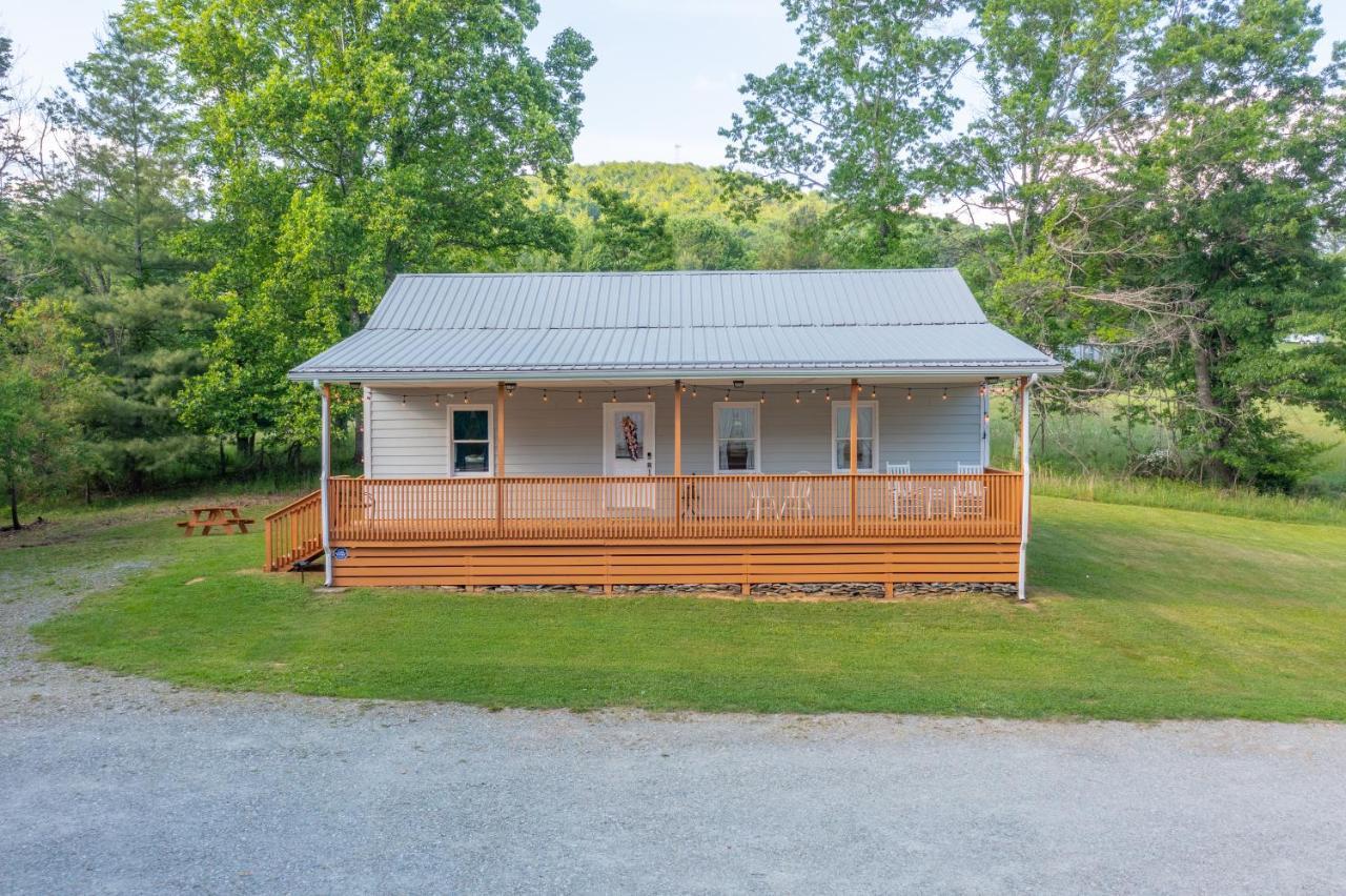 Newly Remodeled Luxury Cottage With Mountain Views Sparta Экстерьер фото